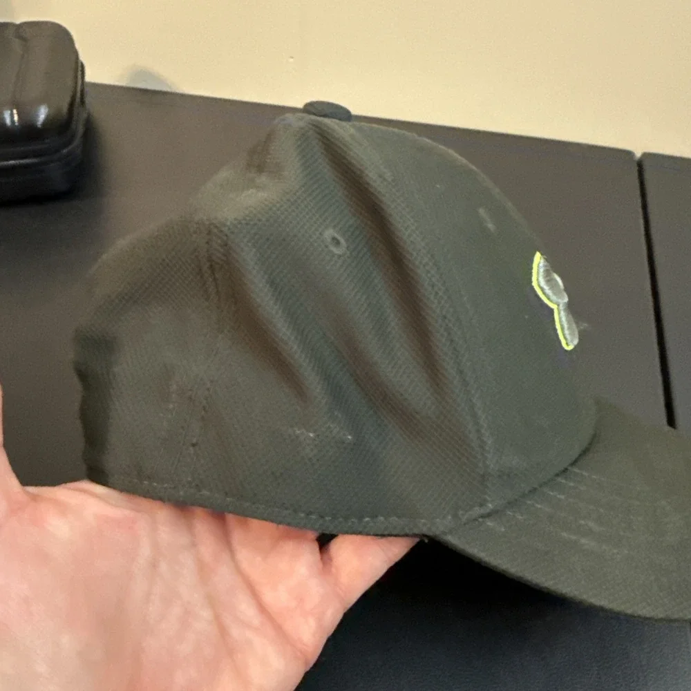 Under Armour  Fitted Youth Hat Green Sz XS